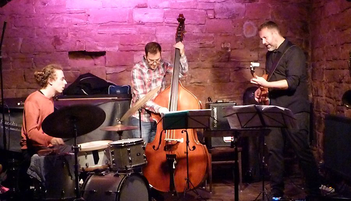 1315_p1370727-murmullo_tt