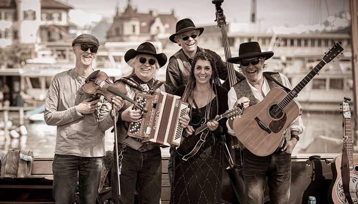 jessie__the_gents_street_music_tt