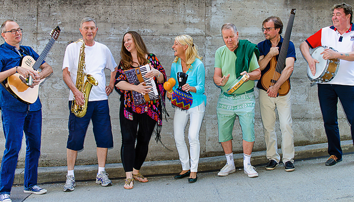 Latin-Combox-mega-breitbild_2_tt