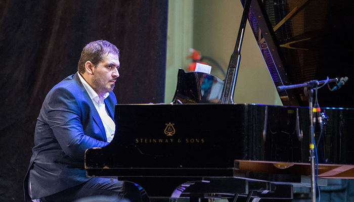 Robert-Szakcsi-Lakatos_tt